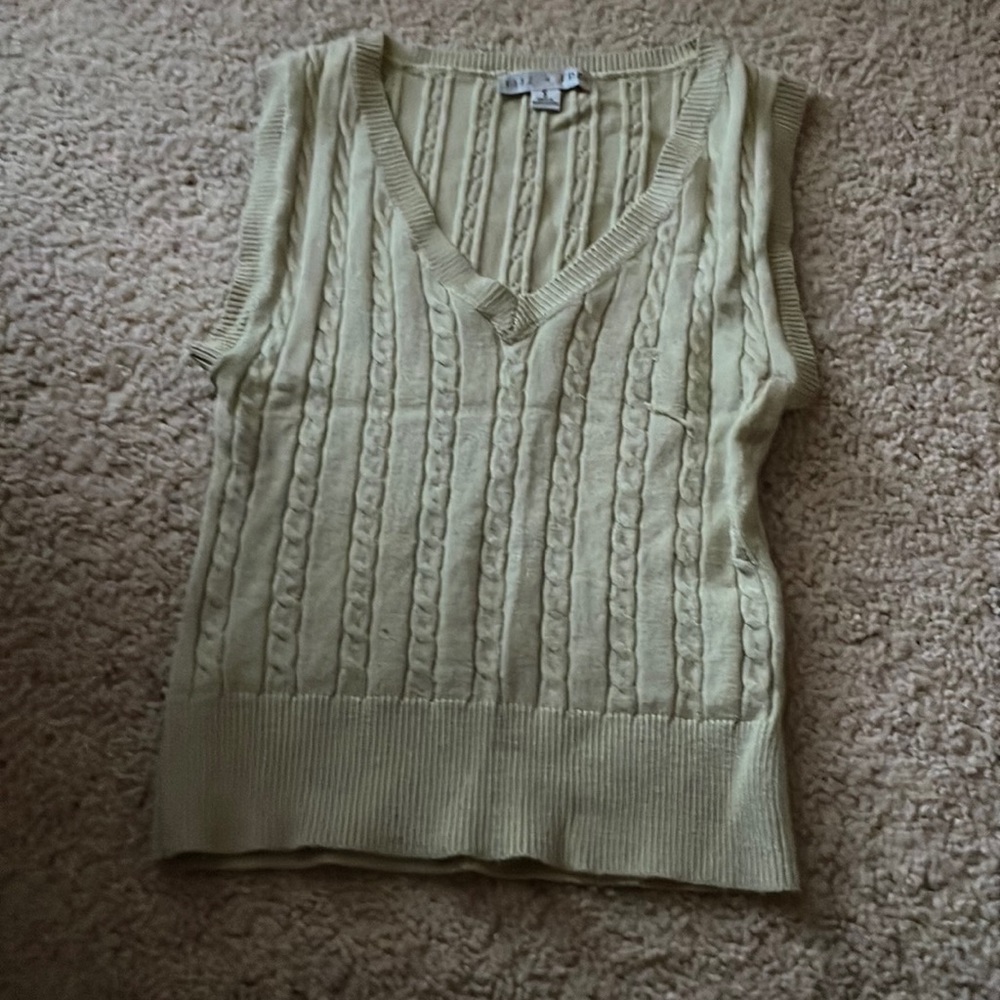 Green tank top size small